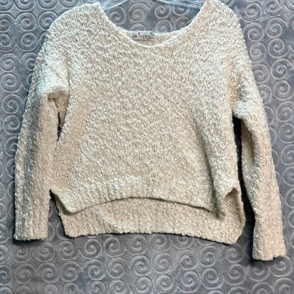 Poof Apparels Sweaters - Poof Apparels Cream Textured Knit Pullover Sweater Medium‎ Comfy Casual